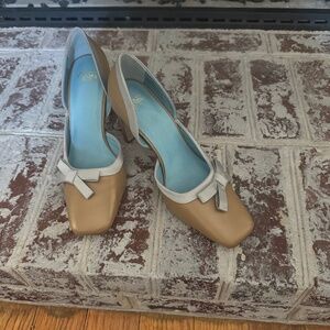 Frances Valentine Shoes Size 8